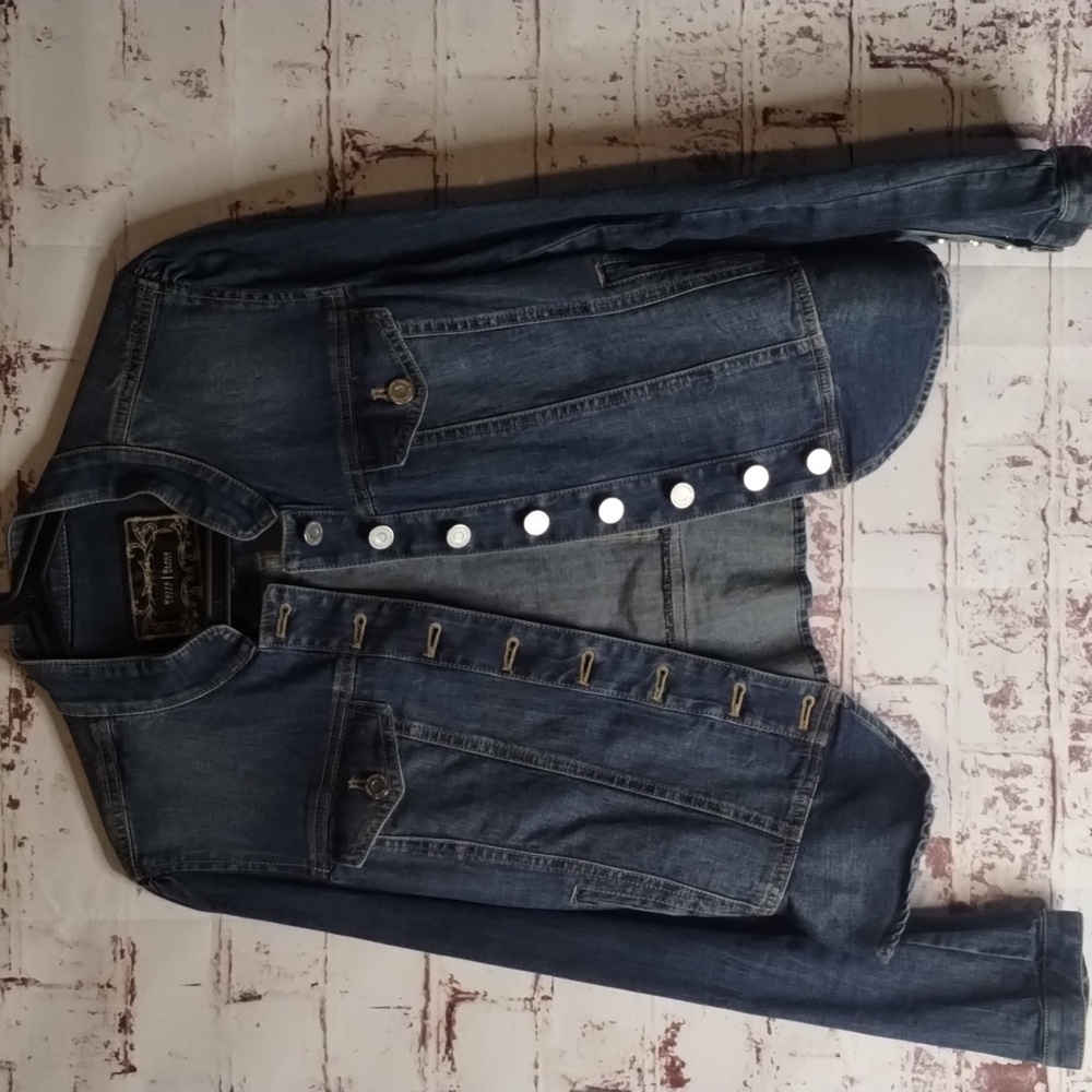 White House Black Market Stylish Denim Jacket with Button Detail Size 10 - Picture 6 of 6